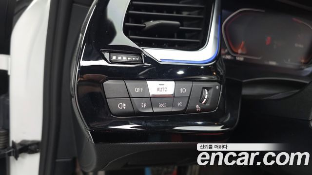 BMW Z4 2021 — photo 23