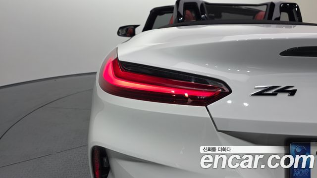 BMW Z4 2021 — photo 9