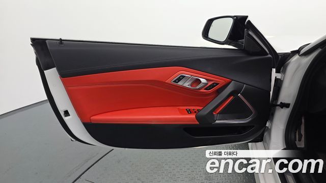 BMW Z4 2021 — photo 14