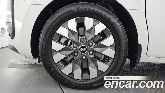 Hyundai Staria 2024 — photo 5