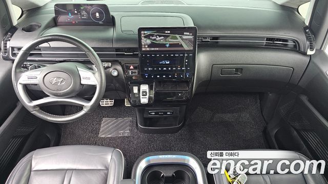 Hyundai Staria 2024 — photo 10