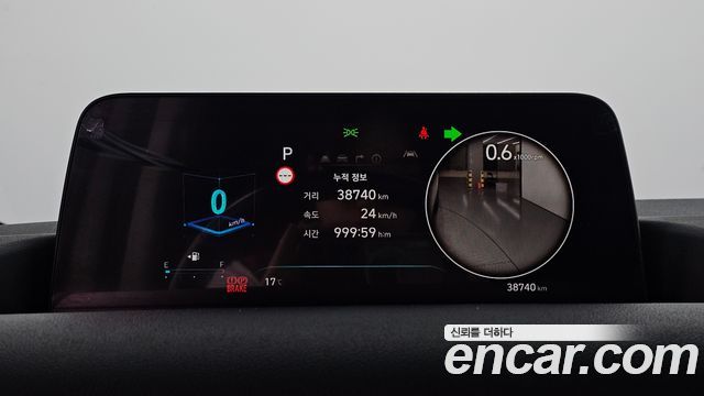 Hyundai Staria 2024 — photo 11