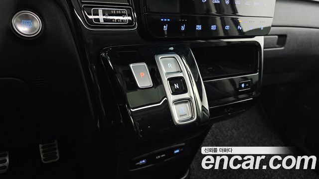Hyundai Staria 2024 — photo 12