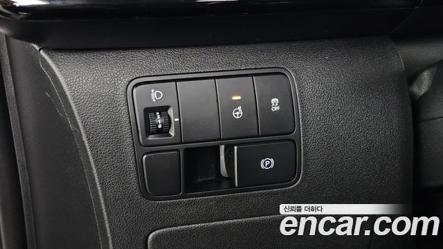 Hyundai Staria 2024 — photo 25