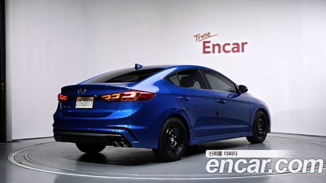 Hyundai AVANTE 2018 — photo 2