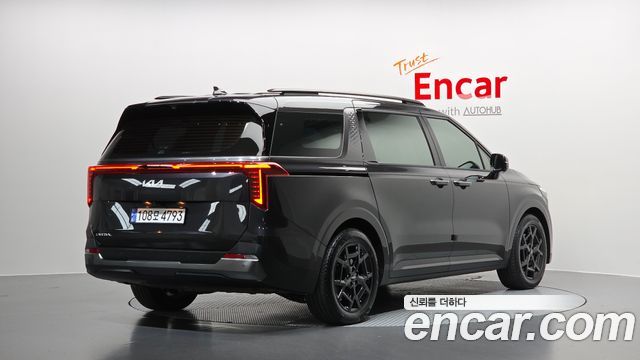 Kia Canival 2025 — photo 2