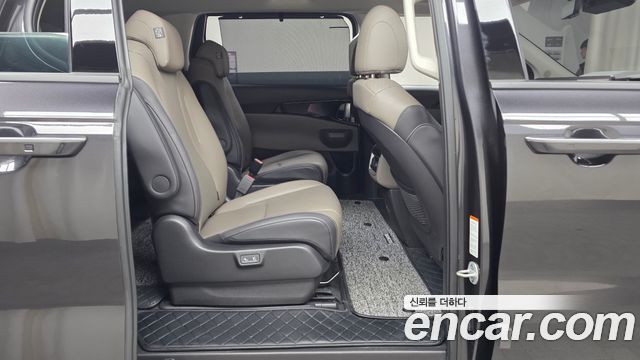Kia Canival 2025 — photo 17