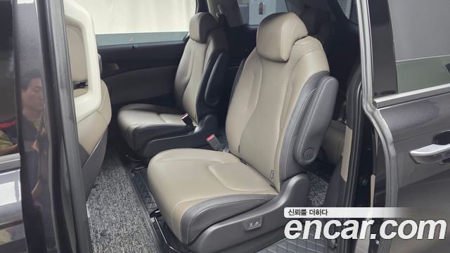 Kia Canival 2025 — photo 18