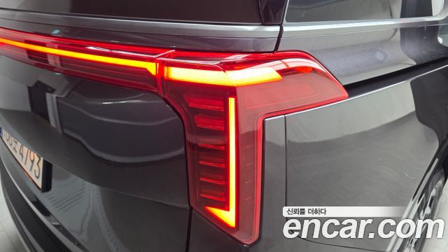 Kia Canival 2025 — photo 9