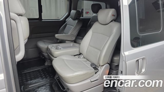 Hyundai Starex 2018 — photo 18