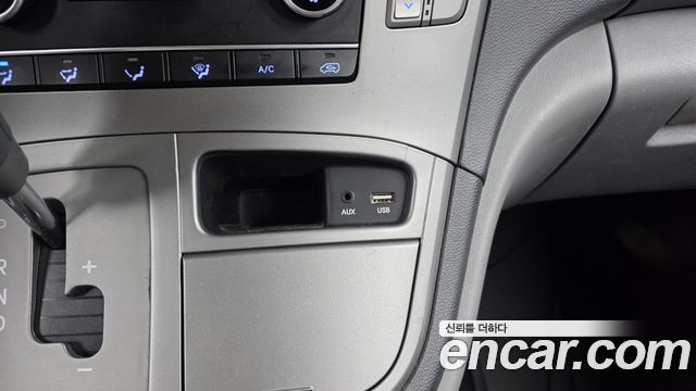 Hyundai Starex 2018 — photo 19