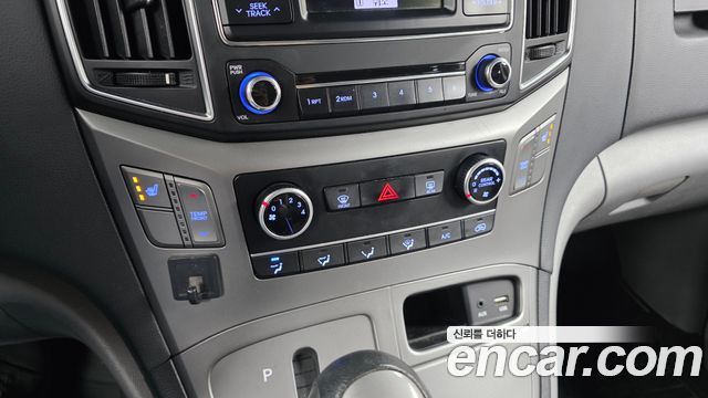 Hyundai Starex 2018 — photo 29