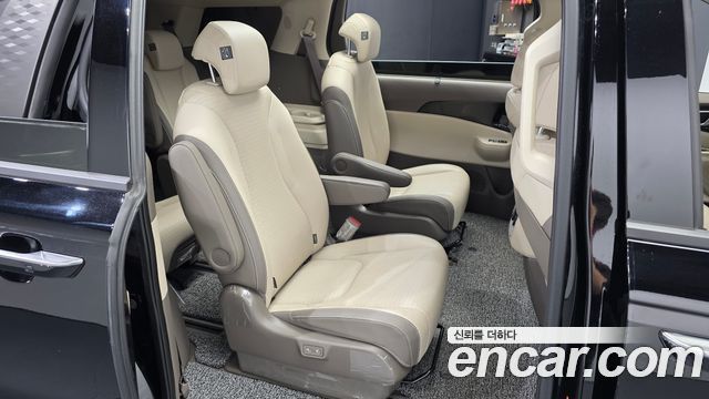 Kia Canival 2024 — photo 18