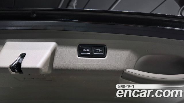 Kia Canival 2024 — photo 38