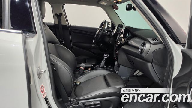 Mini Cooper 2016 — photo 11