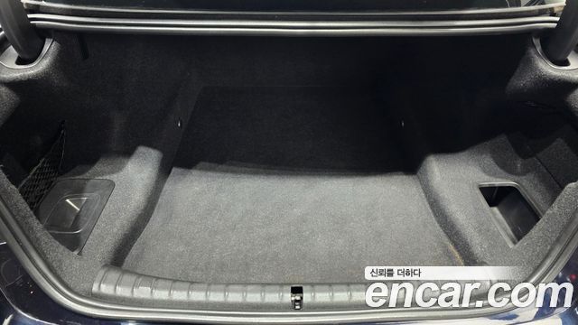 BMW 5-Series 2018 — photo 25