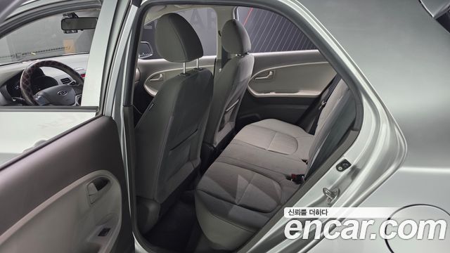 Kia morning 2012 — photo 16