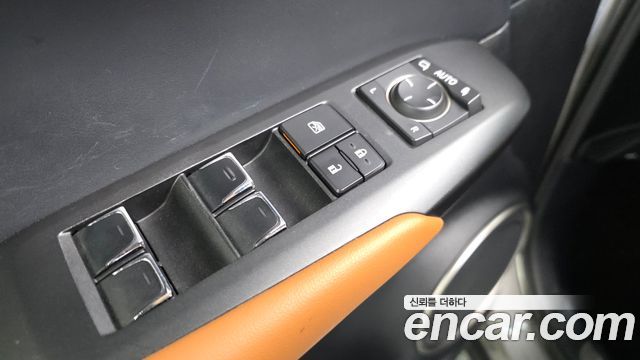 Lexus NX 2019 — photo 27
