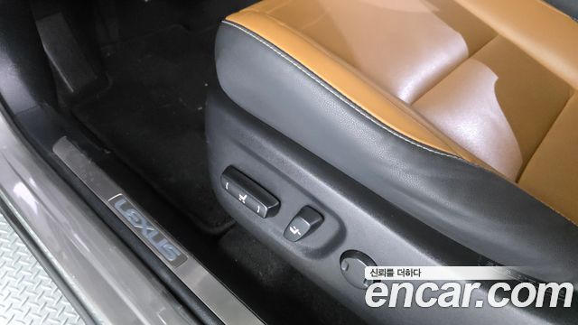 Lexus NX 2019 — photo 29