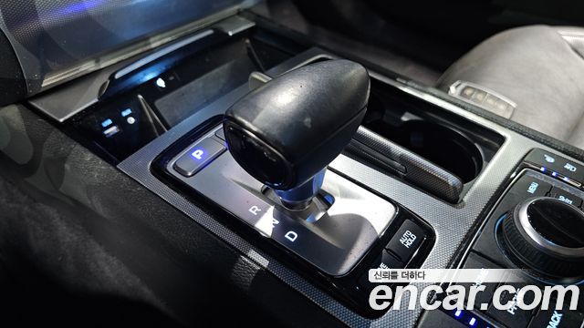 Genesis G80 2018 — photo 9