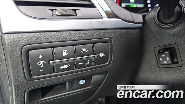 Genesis G80 2018 — photo 12