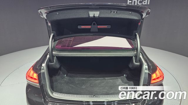 Genesis G80 2018 — photo 20