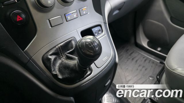 Hyundai Starex 2014 — photo 9