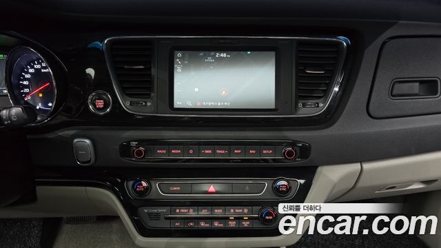 Kia Canival 2019 — photo 15