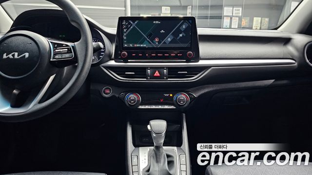 Kia K3 2023 — photo 13