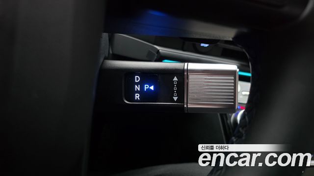 Hyundai Santafe 2025 — photo 9