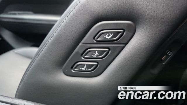 Hyundai Santafe 2025 — photo 18