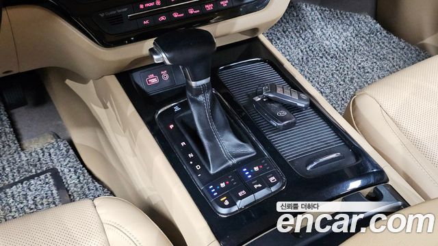 Kia Canival 2017 — photo 12