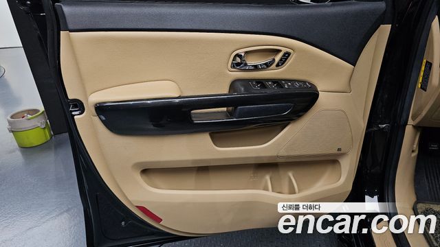 Kia Canival 2017 — photo 14