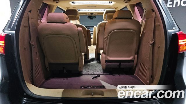 Kia Canival 2017 — photo 34