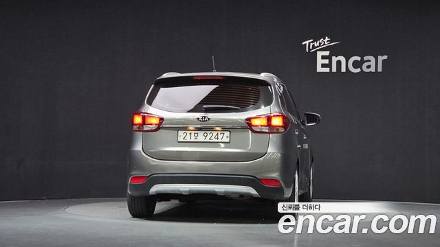 Kia Carens 2018 — photo 4