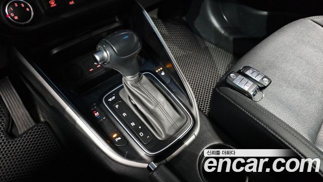 Kia Carens 2018 — photo 12