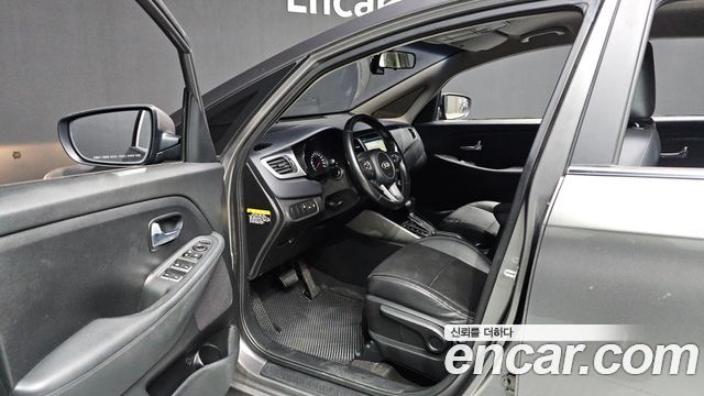 Kia Carens 2018 — photo 13