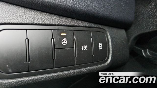 Kia Carens 2018 — photo 22