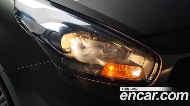Kia Carens 2018 — photo 8