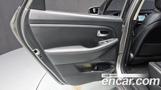 Kia Carens 2018 — photo 15