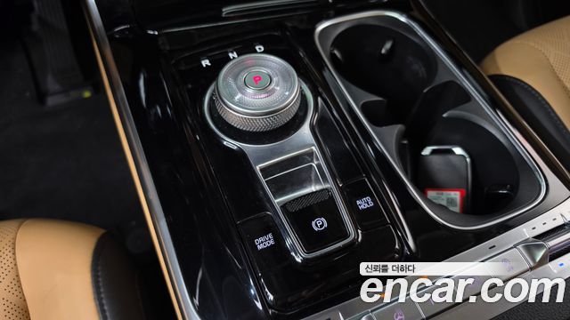 Kia Canival 2023 — photo 9