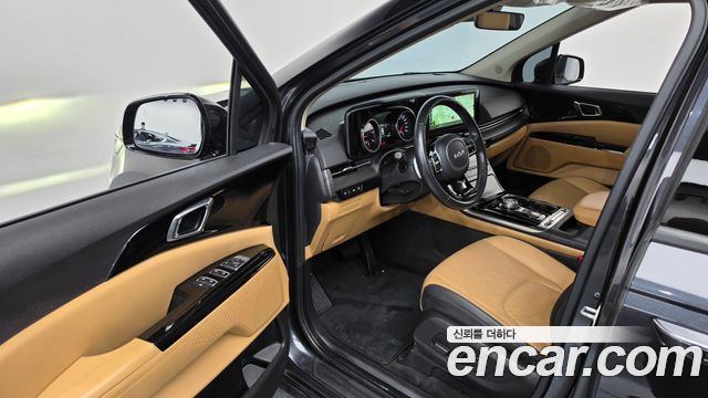 Kia Canival 2023 — photo 10