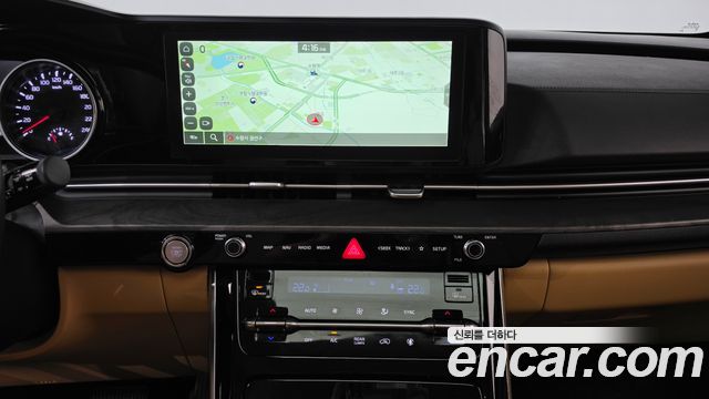Kia Canival 2023 — photo 12