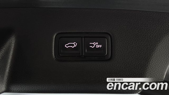Kia Canival 2023 — photo 17