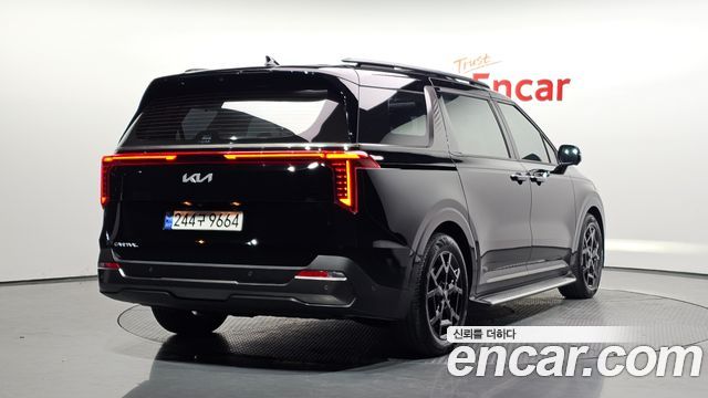 Kia Canival 2025 — photo 2