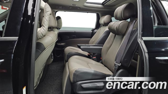 Kia Canival 2025 — photo 17