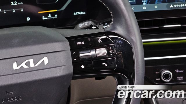 Kia Canival 2025 — photo 24