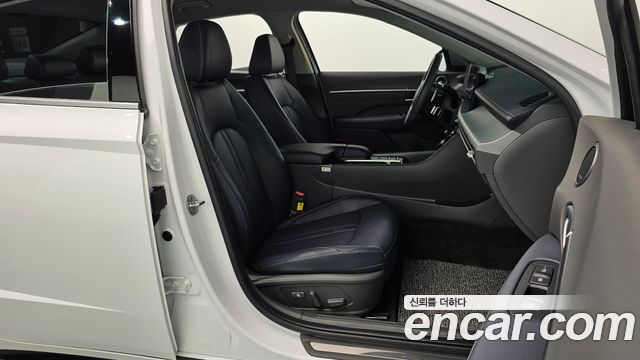 Hyundai Sonata 2025 — photo 11