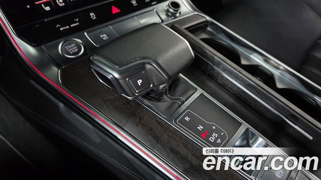 Audi A7 2020 — photo 12