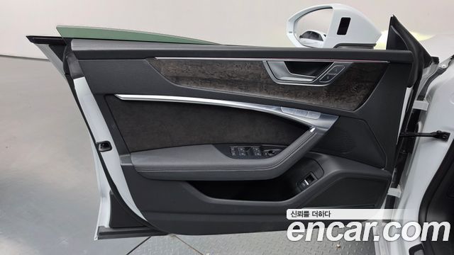 Audi A7 2020 — photo 14